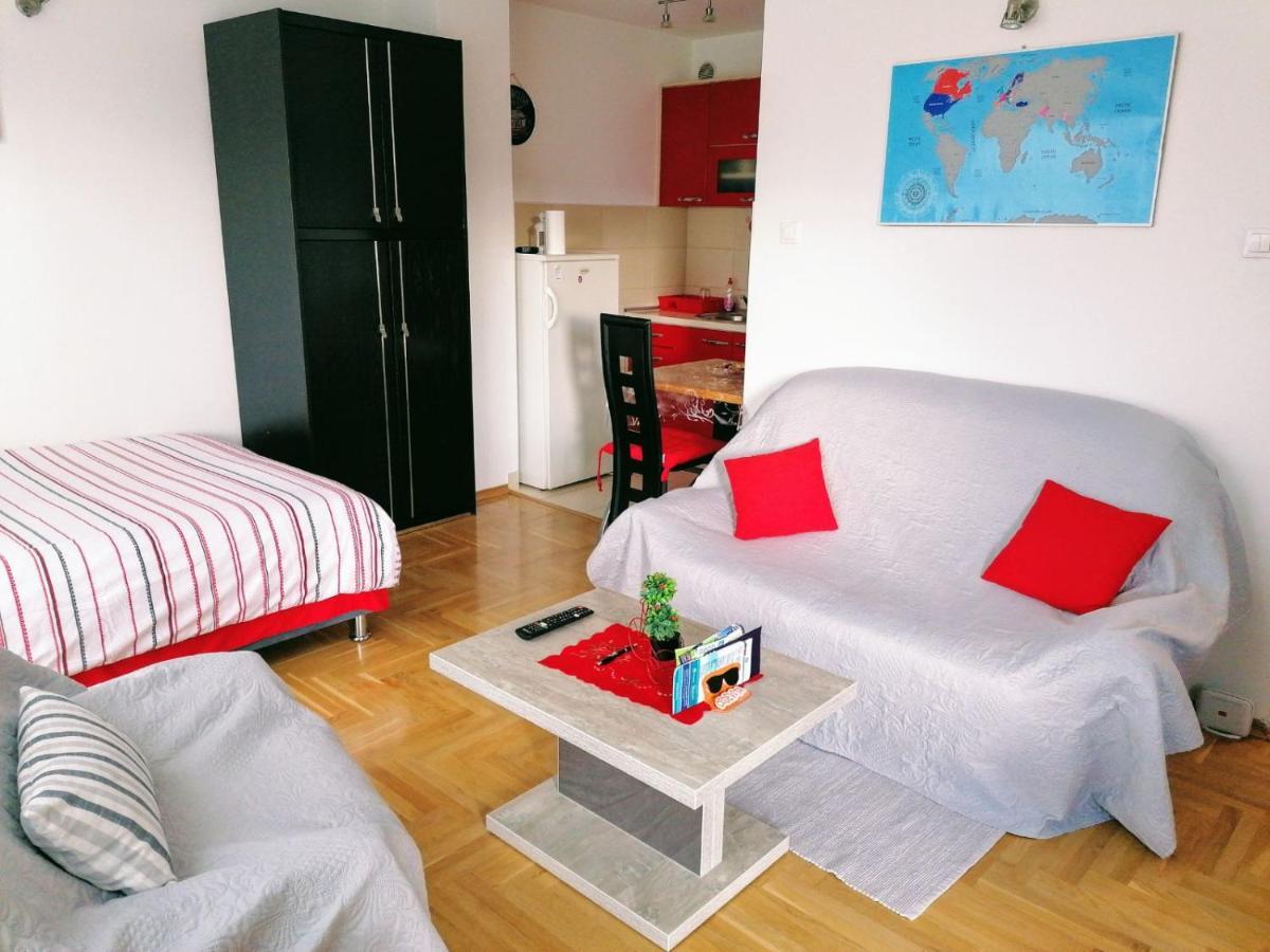 Good Host Apartment Баня Лука Екстериор снимка